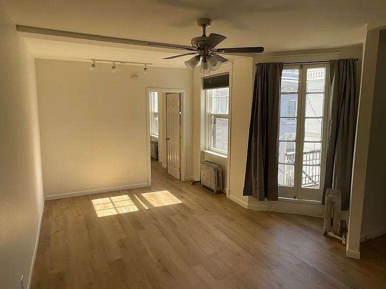 215 E 11th Ave #D5 — Photo 2