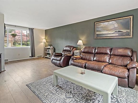 5th image of 129 Merwood Dr
