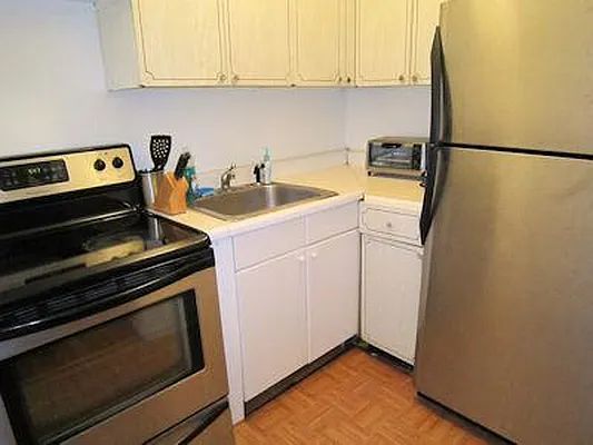 Rented by R New York | media 22