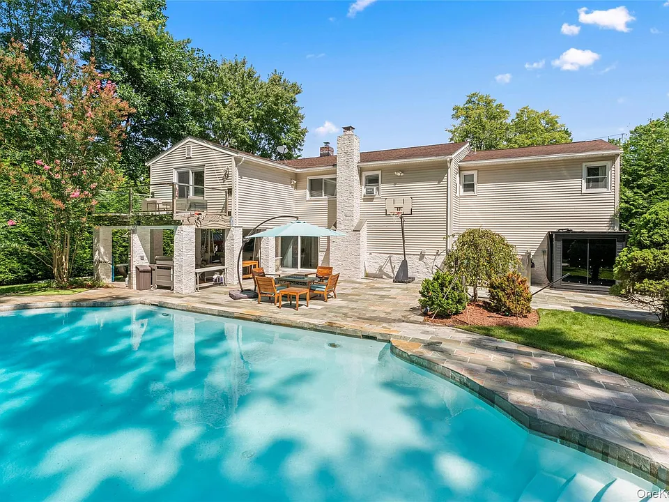 199 Winding Brook Rd