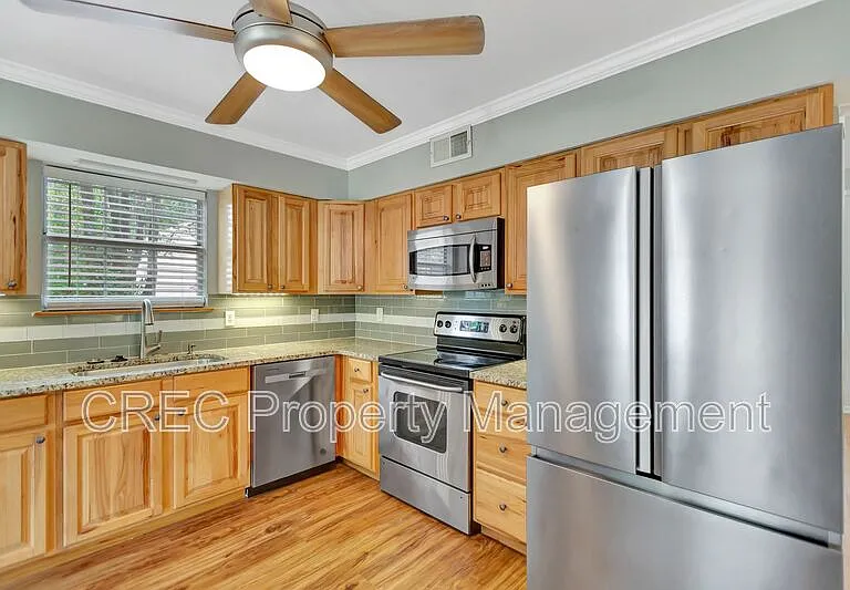 1411 Oaklanding Rd — Photo 6