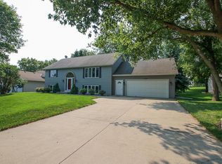 2104 Grimm Rd, Chaska, MN 55318