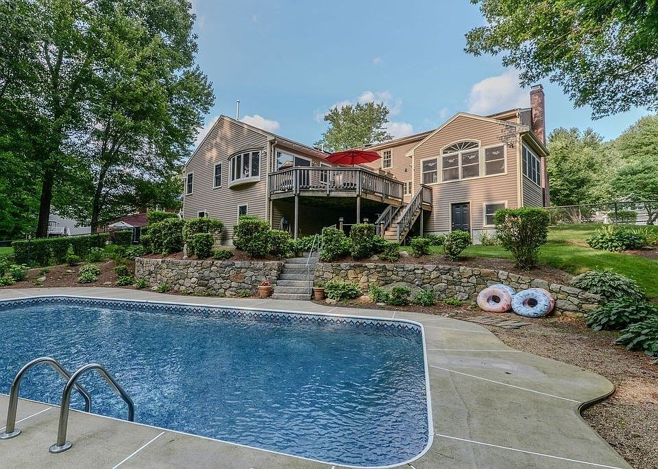 1st image of 57 Oxford Dr