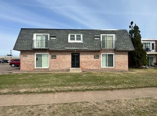 2703 Thomas Dr APT 13, Eau Claire, WI 54701