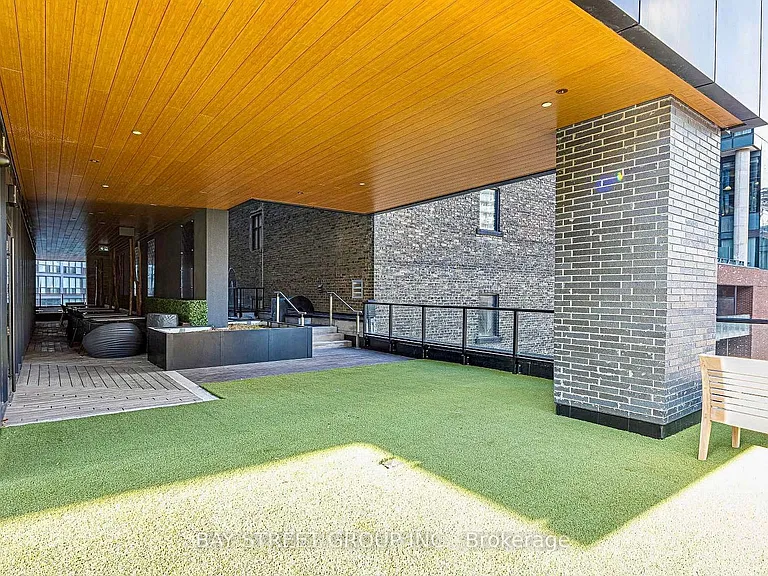 8 Wellesley St W #1811 — Photo 7
