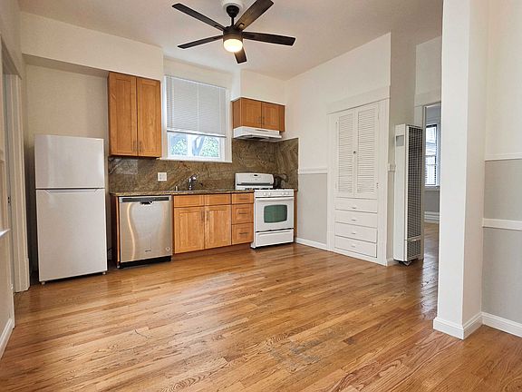 3rd image of 377A Union St