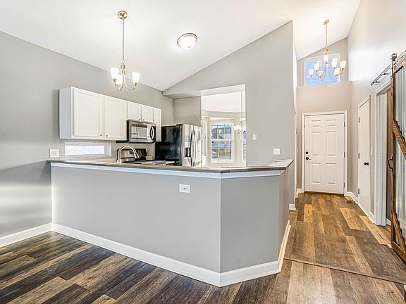 5th image of 5741 Lake Pointe Dr