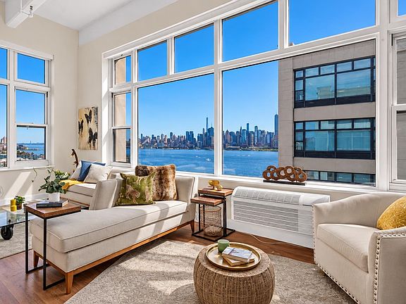 4th image of 1500 Washington St APT 11Q