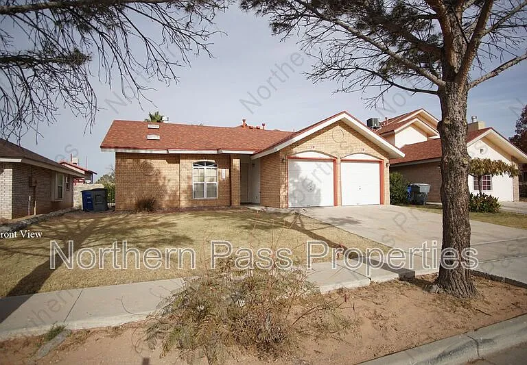 11831 Vere Leasure Dr — Photo 1