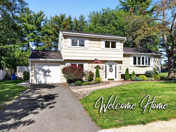 395 Cindy St, Old Bridge, NJ 08857