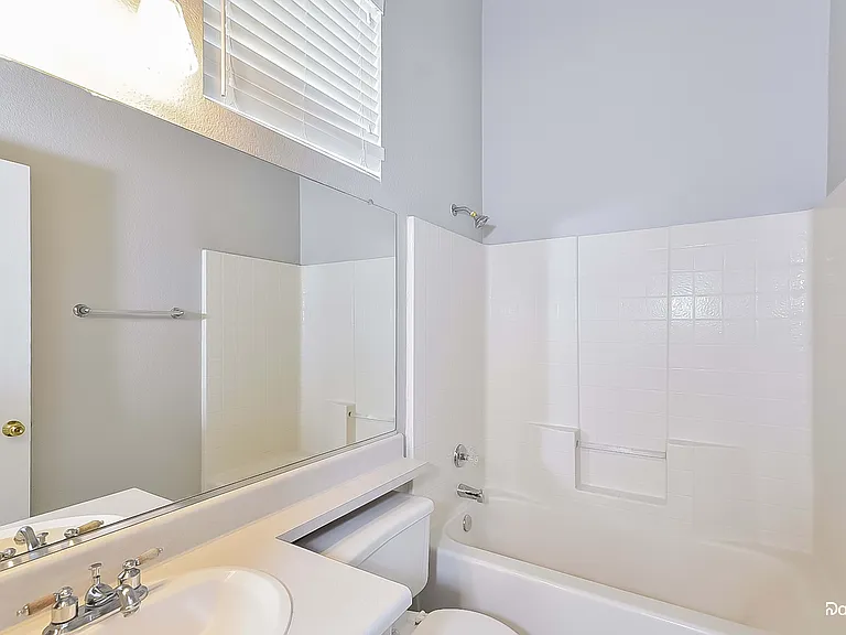 5424 Otter Bay Ct — Photo 13
