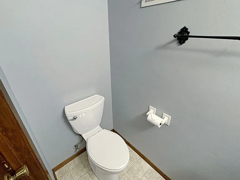 7680 Silver Lake Rd #7680 — Photo 21
