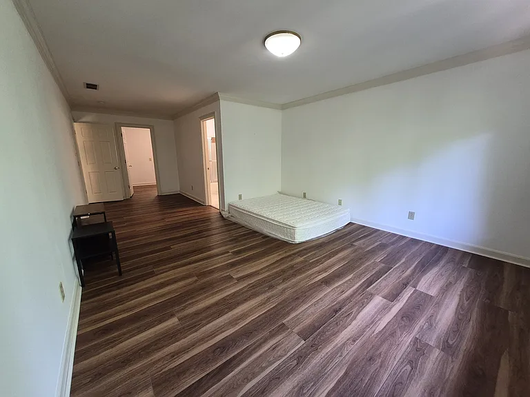 1835 Brandon Hall Dr — Photo 10