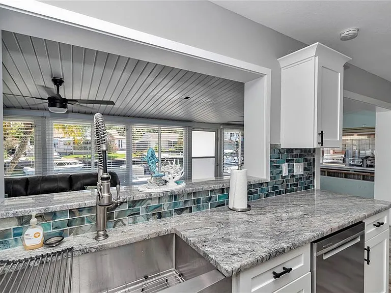 1409 SE 4th Ave — Photo 18