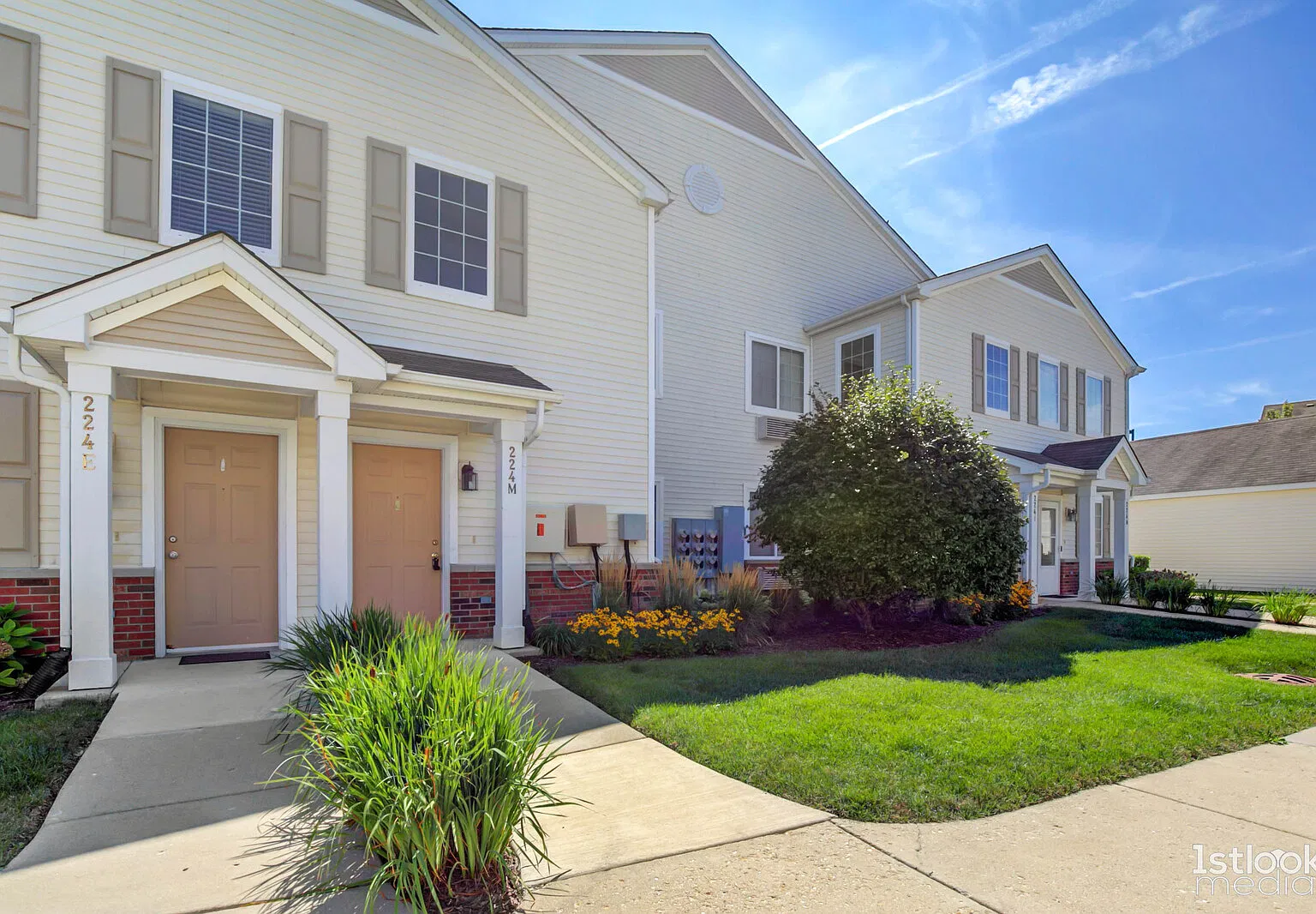 2 bed, 1150 sqft, $2,050 — Photo 1