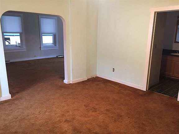 5th image of 510 E Lawrence St