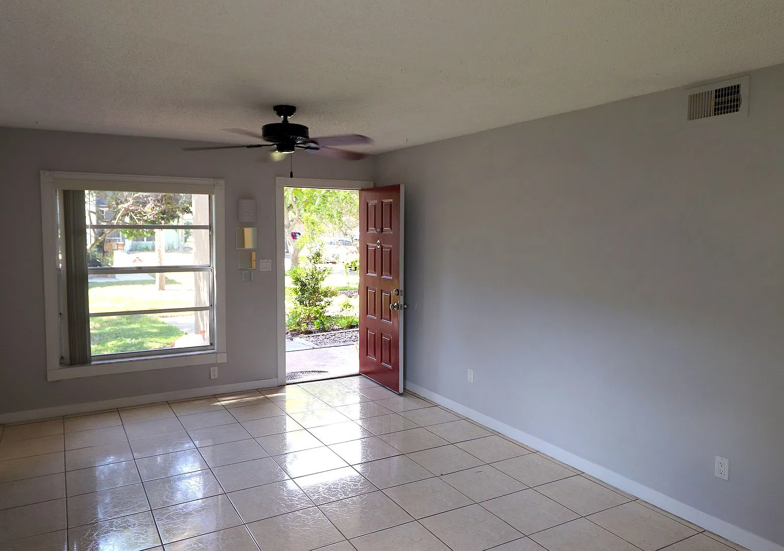 Spacious 2 Bedrooms 2 Baths by the Orlando International Airport — Photo 3