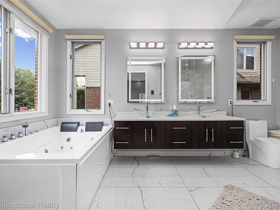 5608 Pembrooke Xing, photo 26