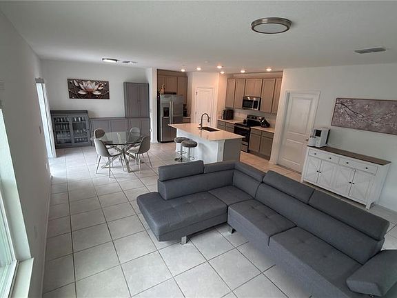 2nd image of 637 Bell Prairie Cir