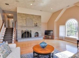 3 Farnham Cir, Andover, MA 01810