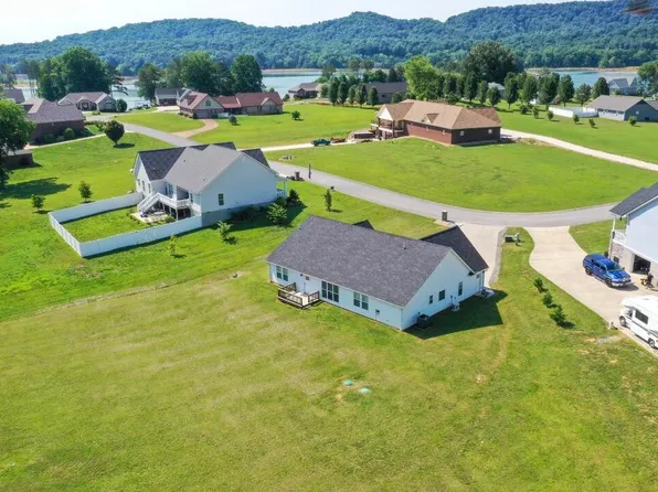 530 Shields Crossing Dr, Bean Station, TN 37708