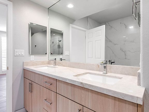 5th image of 1872 Midvale Ave APT 201