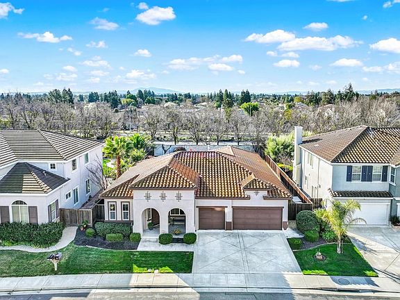 2nd image of 3935 Kiara Circle