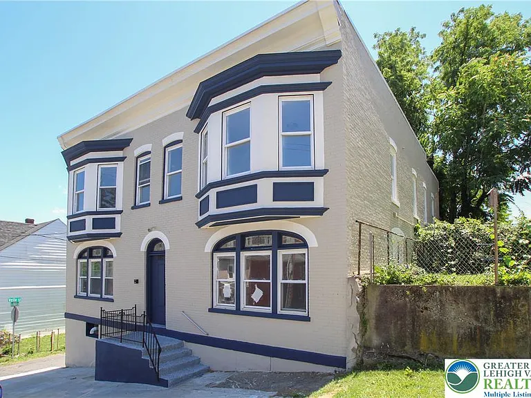 682 Bushkill St #4 — Photo 2