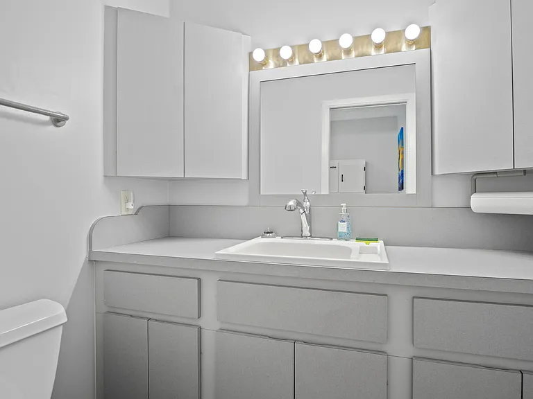 1360 SW Albatross Way — Photo 41