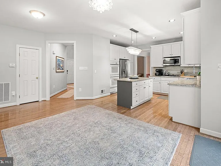6430 Bellevue Pl — Photo 14