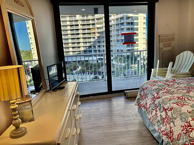 260 Seaview Ct #508 — Photo 12