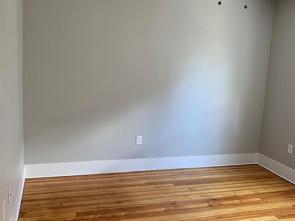 2nd image of 224 S Main St #2