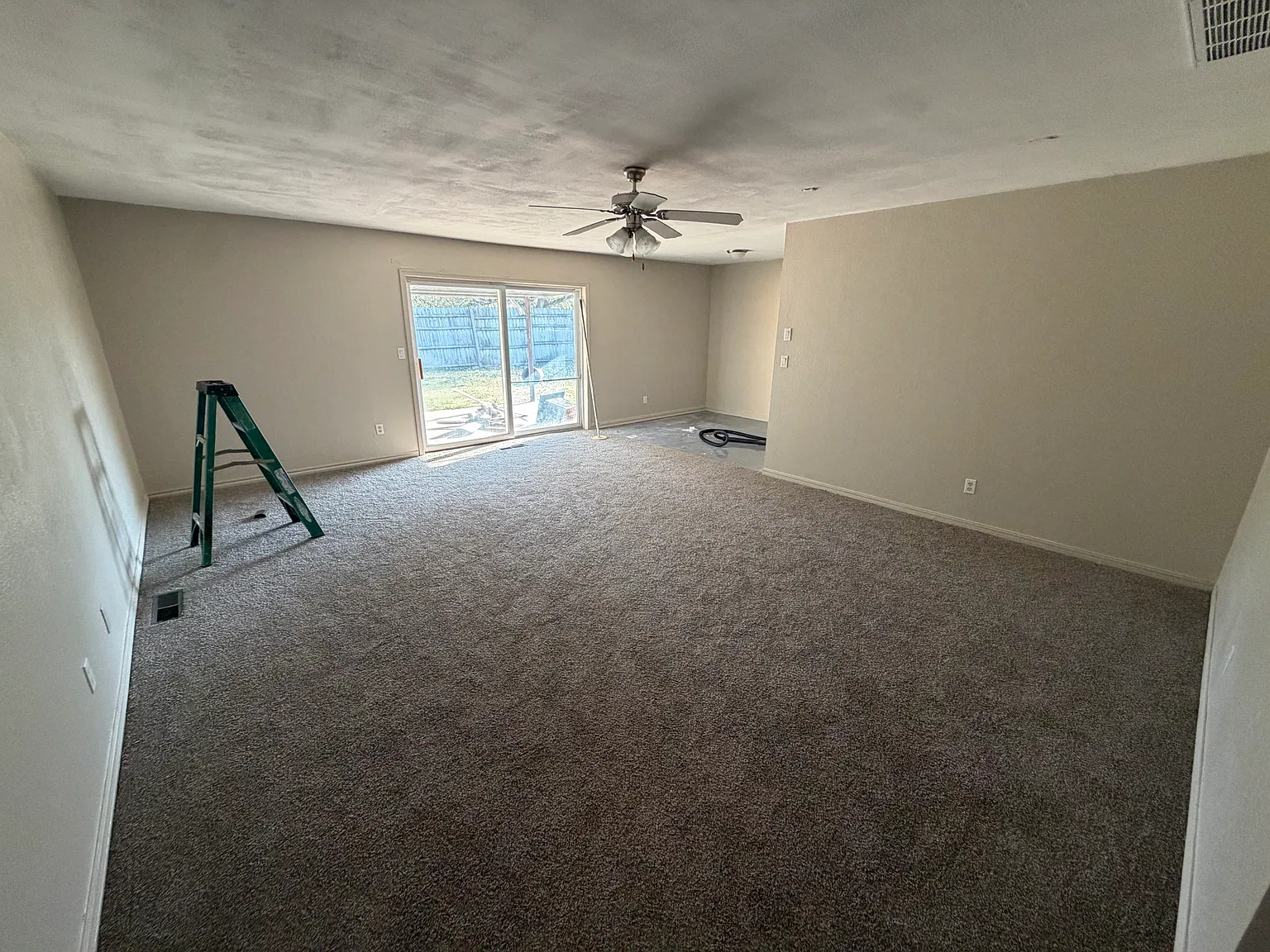 3 bed, 1451 sqft, $1,600 — Photo 3