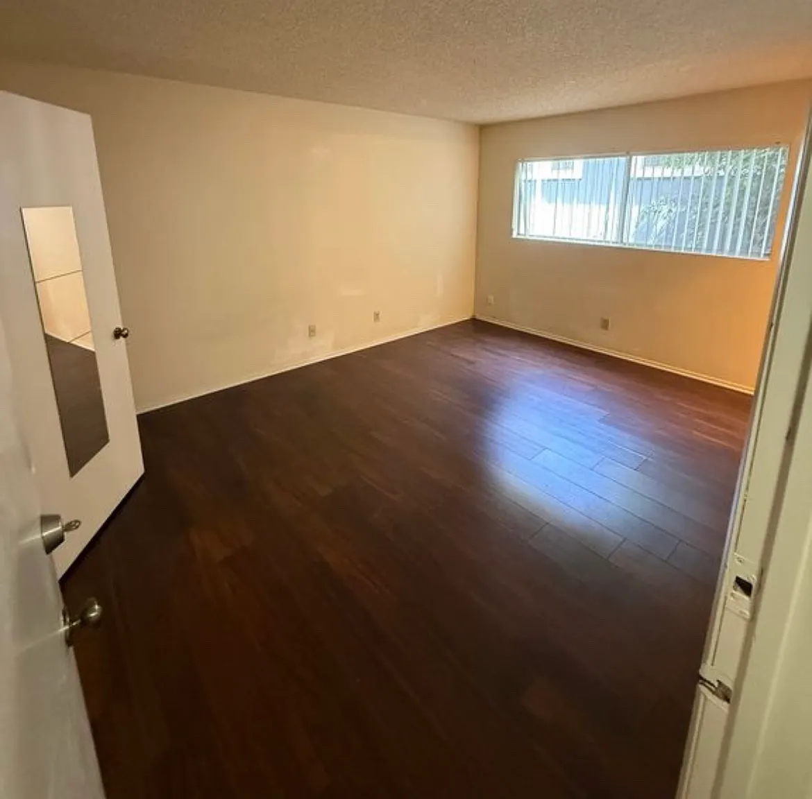 2 bed, $2,550 — Photo 3