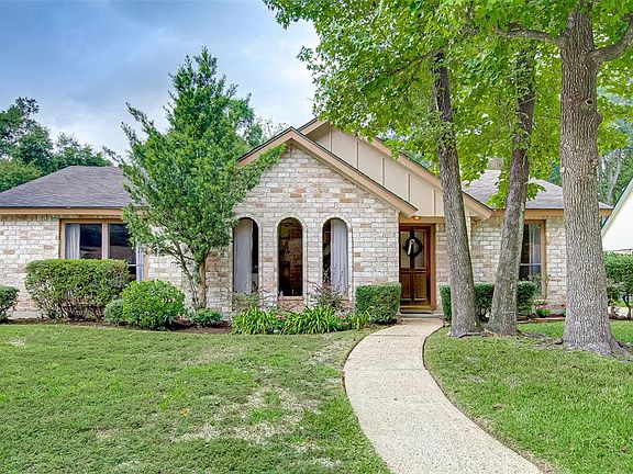 3rd image of 3011 Brookdale Dr
