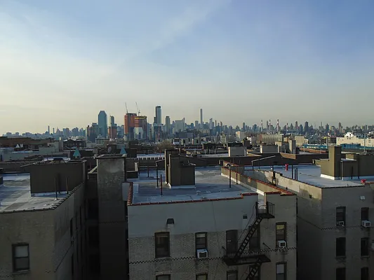 Rented by 18 REALTY | media 31