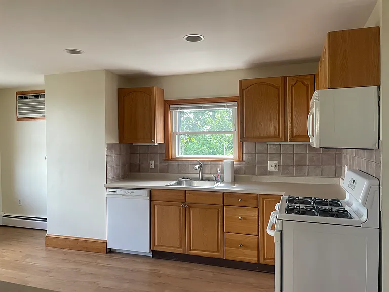 109 Coleridge St #1 — Photo 18