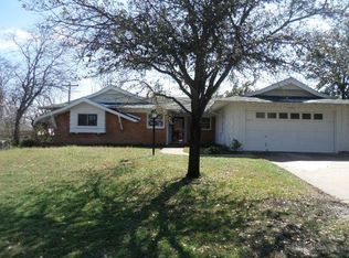 3450 Guadalupe Rd, Fort Worth, TX 76116