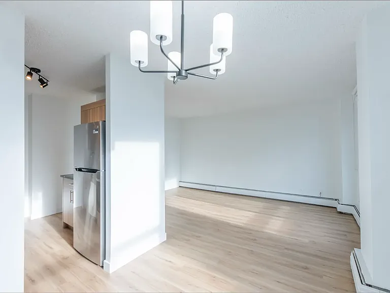 1228 13th Ave SW — Photo 10