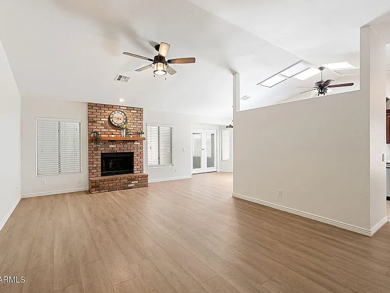 620 E Appaloosa Rd — Photo 9
