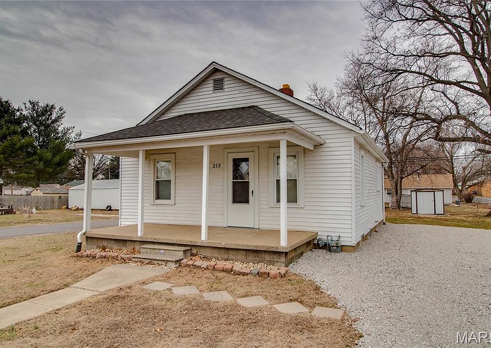 1st image of 213 Rose Ave