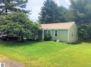219 N 6th St, West Branch, MI 48661