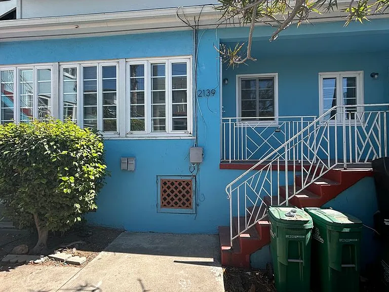 Bankers Hill One Bedroom — Photo 2