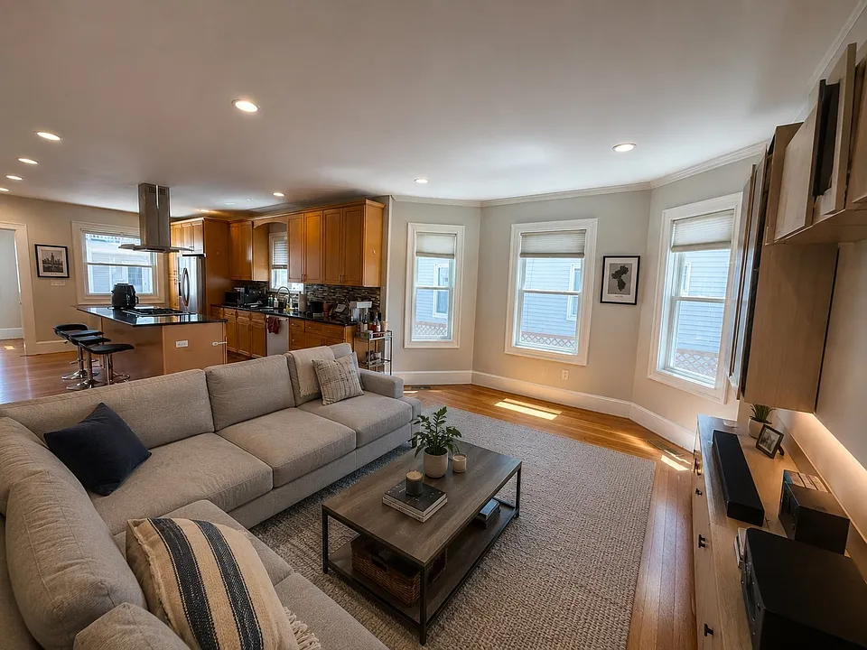 201 College Ave #1A