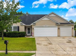 5022 Meanna Dr, Clover, SC 29710