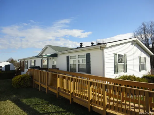 302 Salvia Rd, Erie, MI 48133