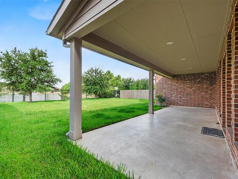 20323 Mary Point Ln — Photo 5
