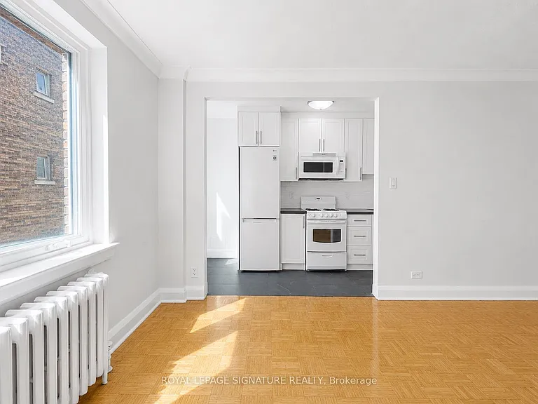 396 Avenue Rd #417 — Photo 5