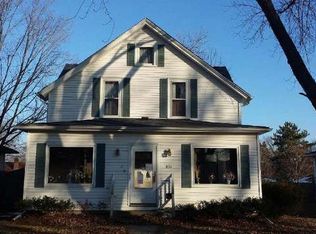 416 Grand Ave, Hartford, WI 53027