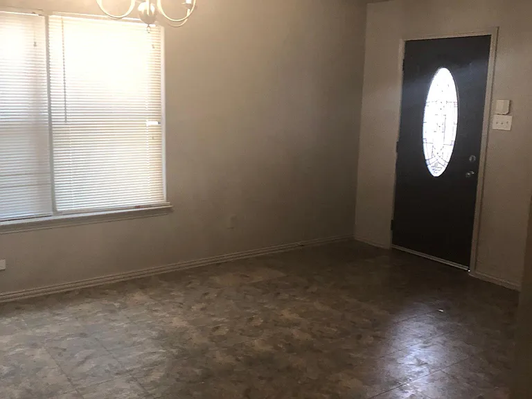 6310 Benavides Dr — Photo 5